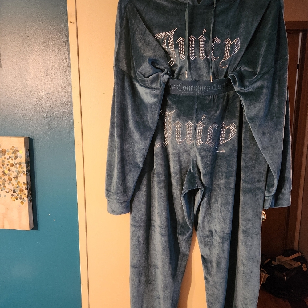 Juicy Couture Intimates Size M